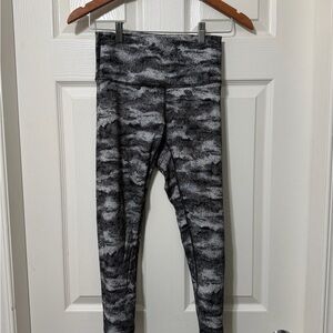 lululemon athletica wunder under crop size 6 euc